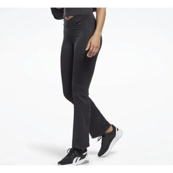Reebok Women's Yoga Pants Plus Size 1X Bootcut Training Tights Black Stretch - Picture 1 of 15